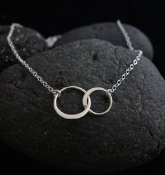 Two Linked Gold Circles Necklace – 18" Chain